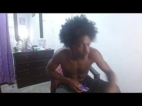 Larry-n-clouds webcam