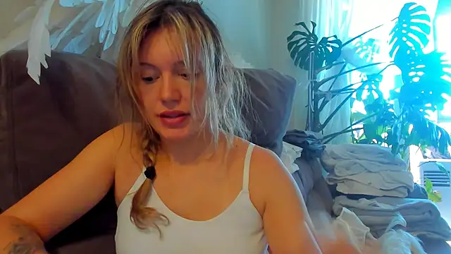 foxy_blond webcam