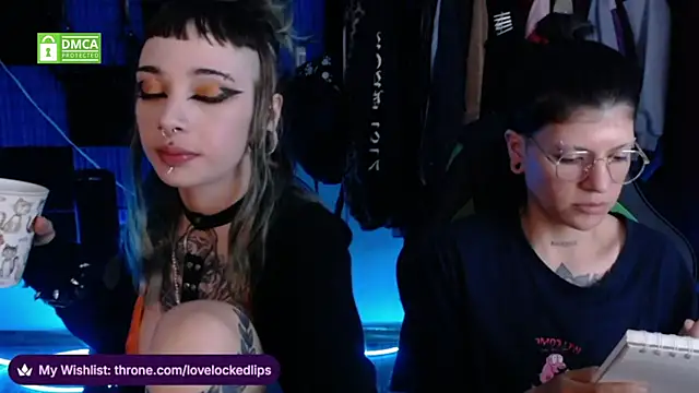 lovelockedlips webcam