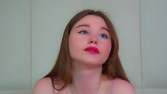 KeiraAsti webcam