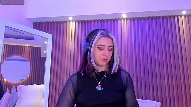 gabyrose9 - GabyRose9's free webcam - UK Sex Cams