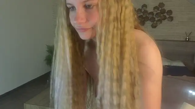 IceBlueBabe webcam