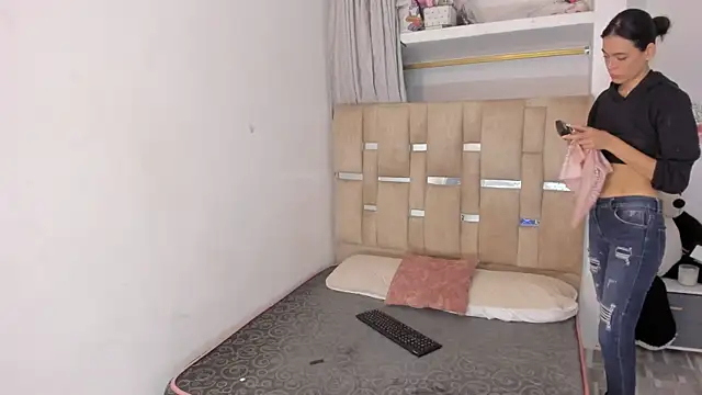 AnahiMiller2 webcam
