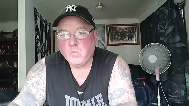 KINKYBLUEYES69