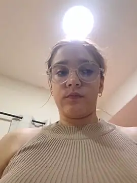 NaomiShimizu webcam