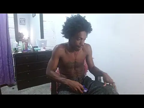 Larry-n-clouds webcam