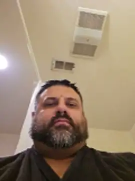 roddog18 (Ask my age) - Cum in the shower