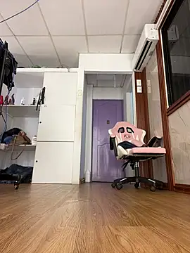 Eva_Feller69