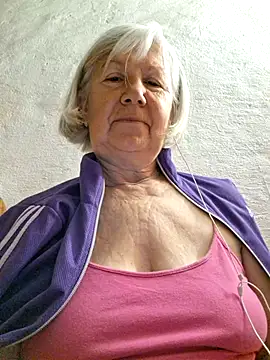 KlaudiaDarling webcam