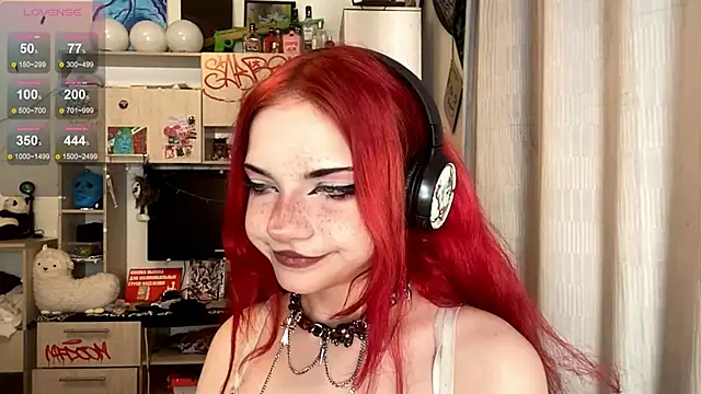 RedHeadCat webcam