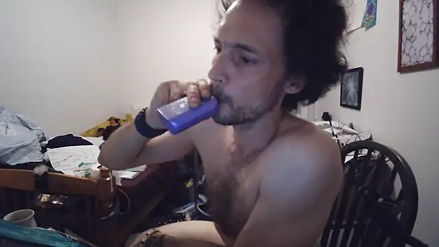 JohnnyMoves webcam