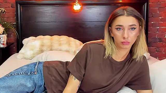 christynaross (F young) - SQUIRT SHOW