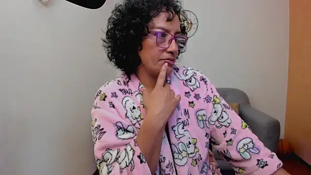 scarlet_wet webcam