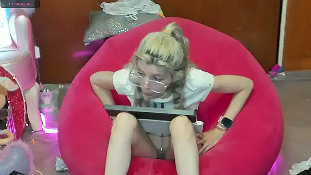 Skinygirl webcam