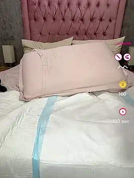 VixenRoyaleX webcam