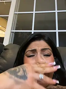 LittleMissEeve webcam