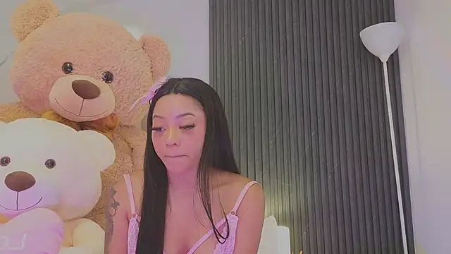 Madiee_Rhea webcam