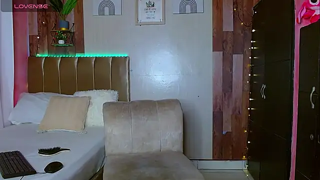 electrabrowns webcam