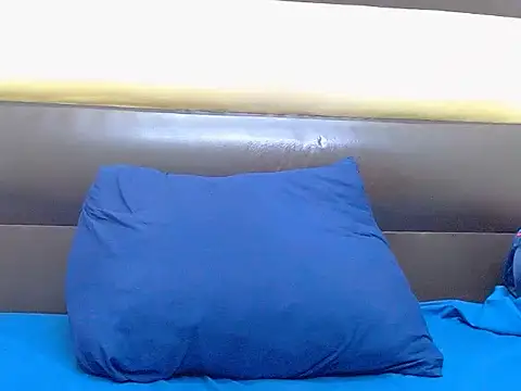 SexyBoobs44DD webcam