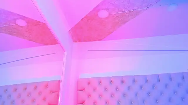 KatieRougee_ webcam