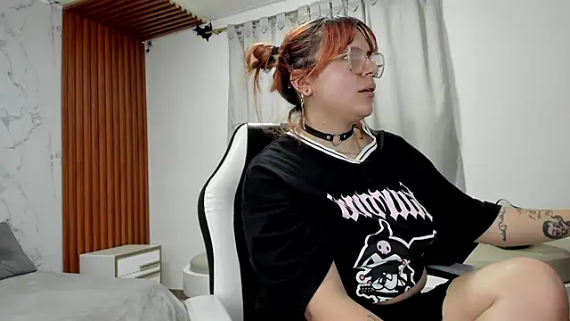dita_bundy webcam