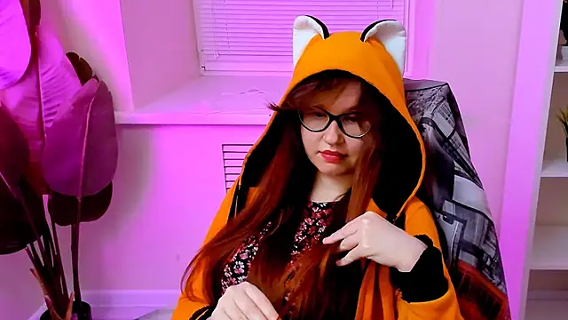 CarolGiggly webcam