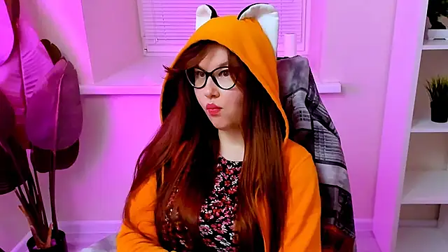 CarolGiggly webcam