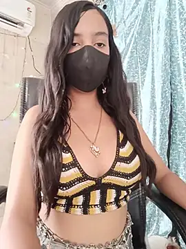 parinaaz18 (F teen) - Oil on boobies