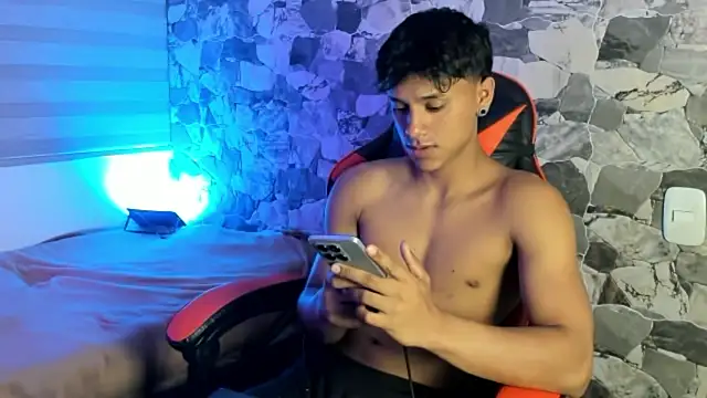 ZYZZ1312 webcam