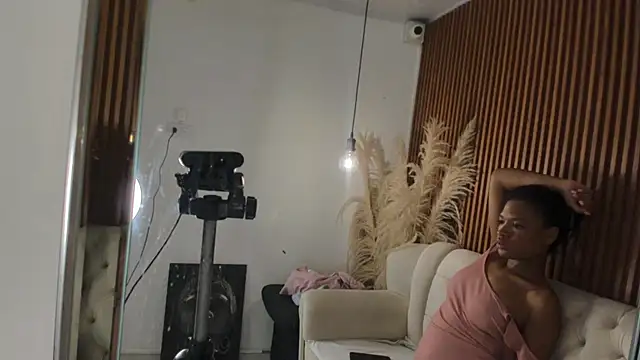 Brenda_Thomp webcam
