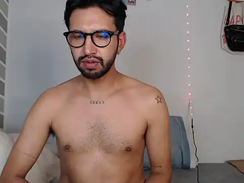 thomass1018 webcam