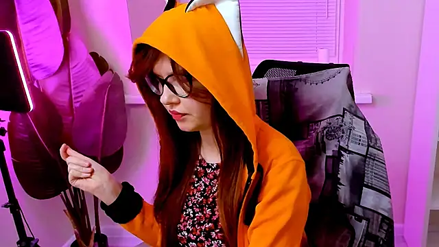 CarolGiggly webcam