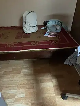 Mina048 webcam