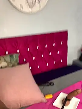 VeryGoodBadGirl1 webcam