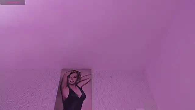 Selena_fox24 webcam