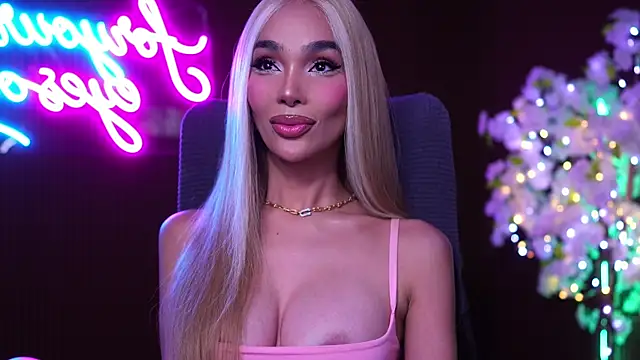 xxforyoureyesonlyxx webcam
