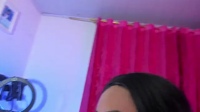 Evelyn_A webcam