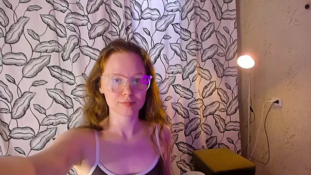 NikiCozy webcam