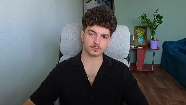 Remy_Miles webcam