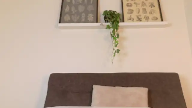 RiriiBrunette__ webcam