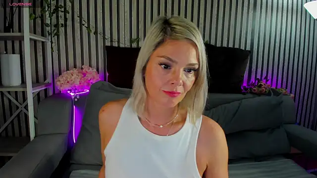 Betty_Brock webcam