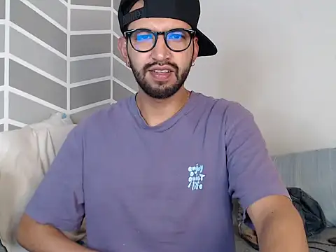 thomass1018 webcam