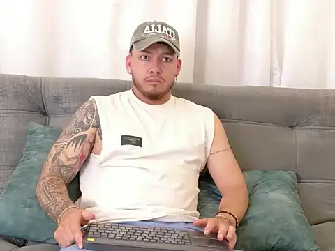 jaxragnar - JaxRagnar's free webcam - UK Sex Cams