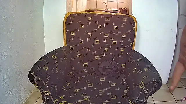 GoldenPussyXOXO webcam