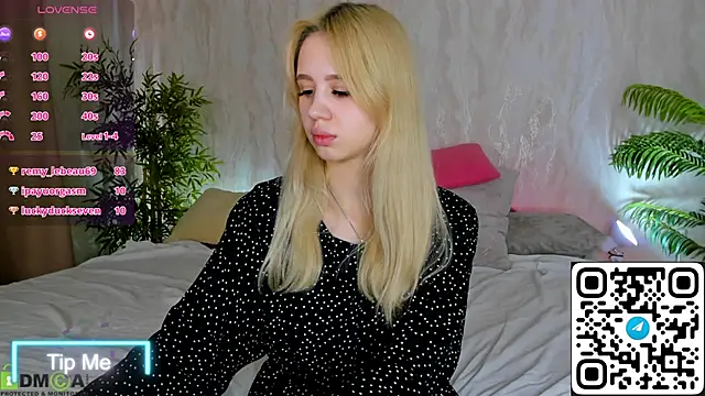 Valerie_Woods webcam