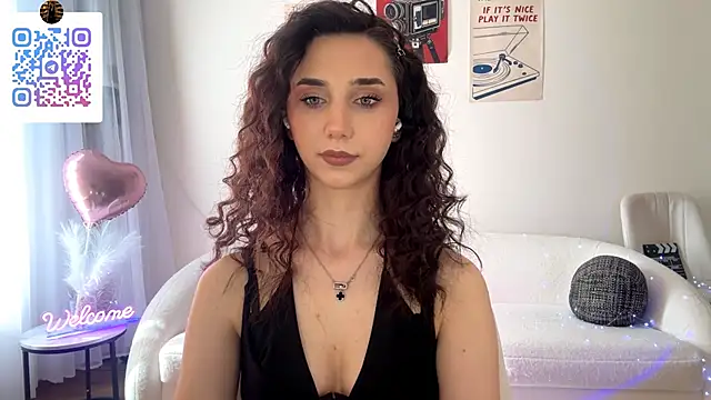 LinaMour webcam