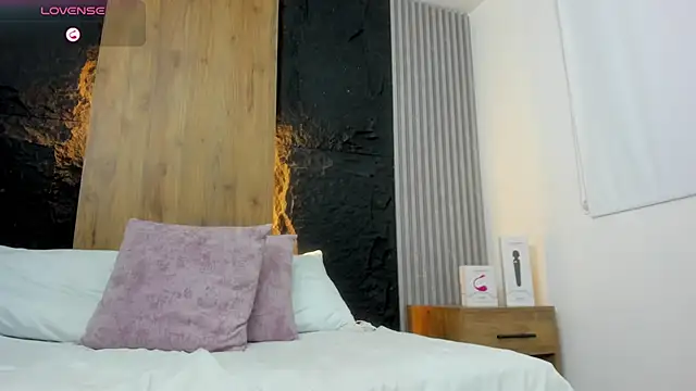 lila_lain webcam