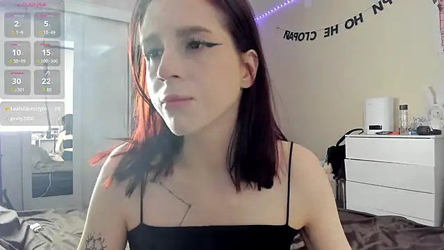 Sonya_Miler webcam