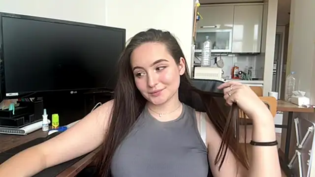 Emilly_Cart webcam