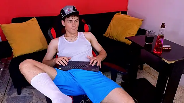 LoganSteel_ webcam